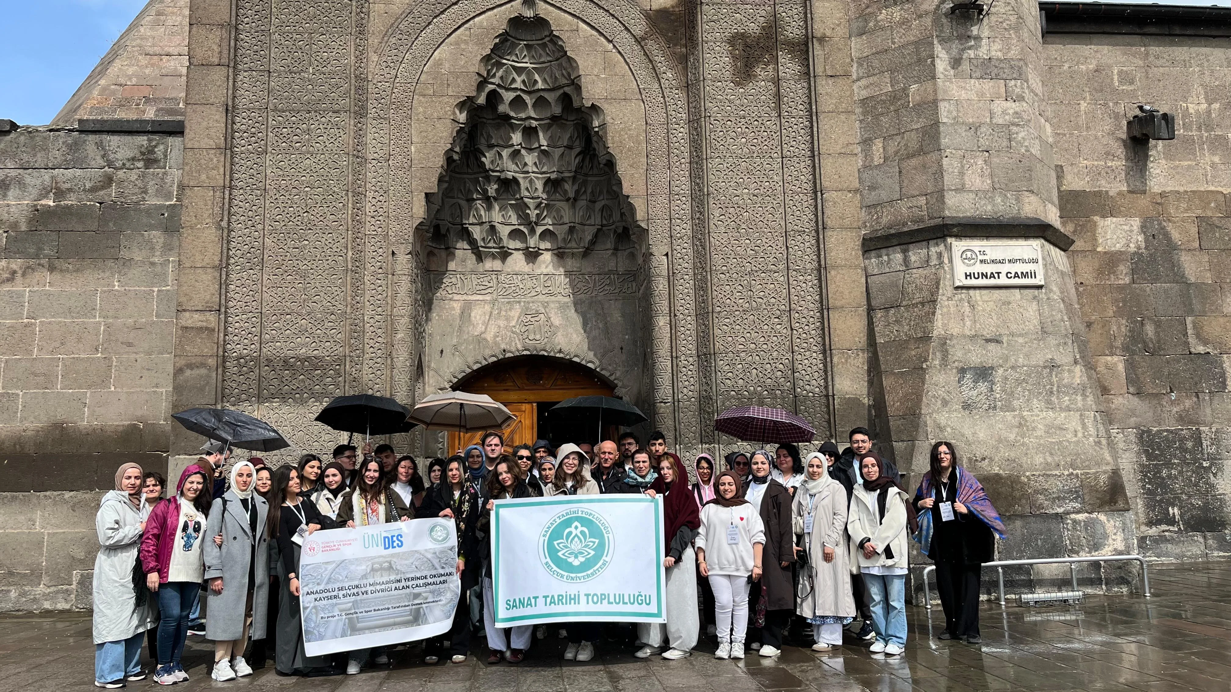 “ÜNİDES Destekli Projeyle Selçuklu İzinde Üç Günlük Kültür Yolculuğu”